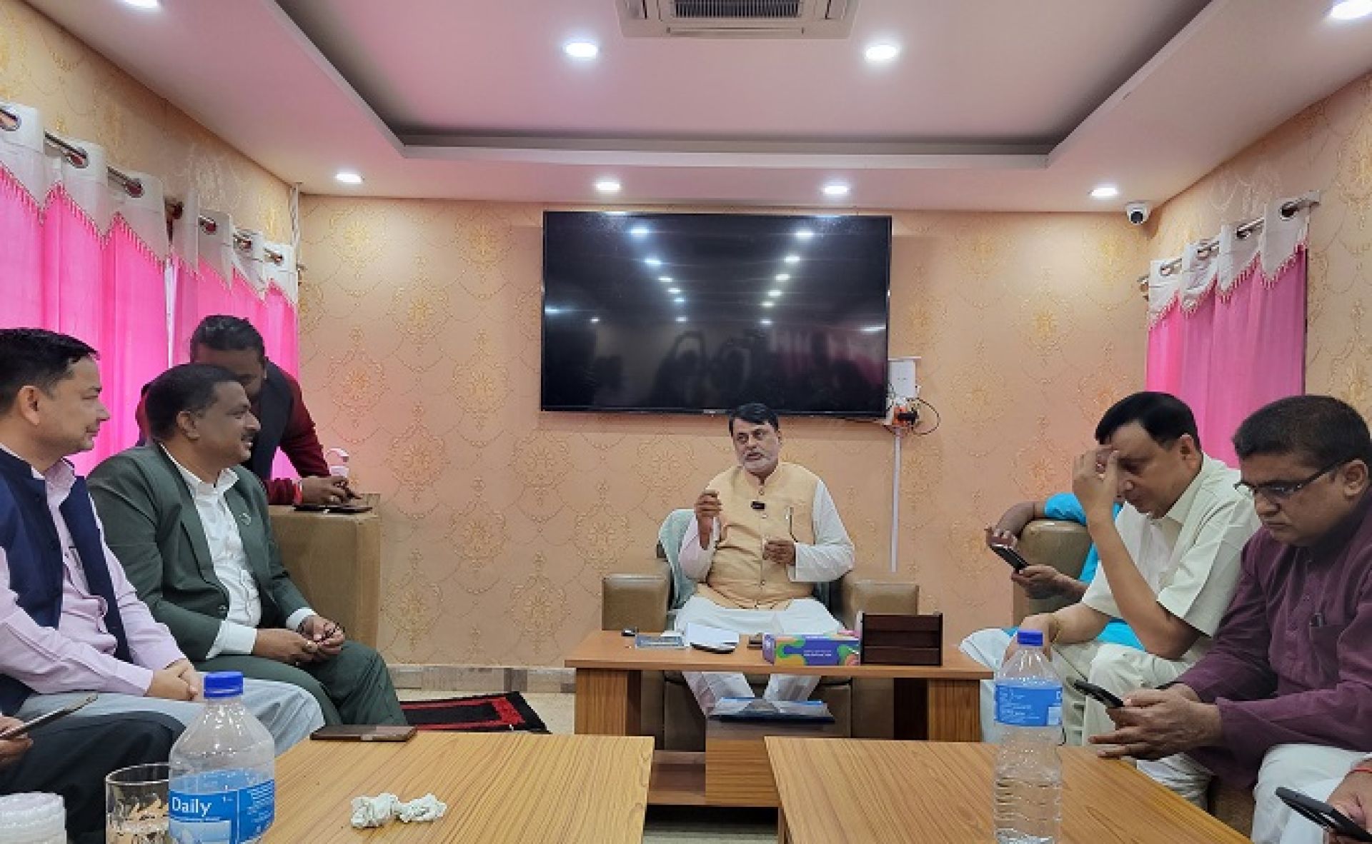 मुख्यमन्त्री नियुक्तिविरुद्ध सर्वोच्चमा जाने सात दलको निर्णय